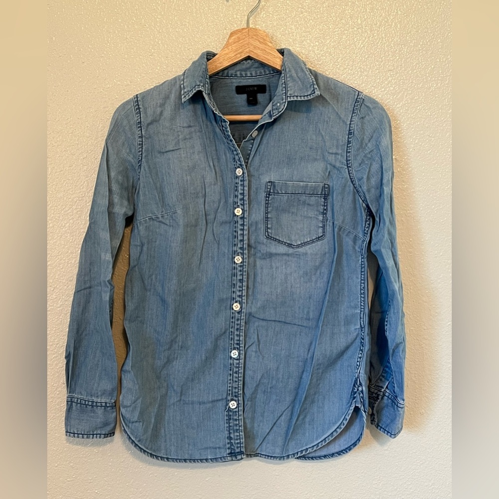 J crew denim chambray button down shirt